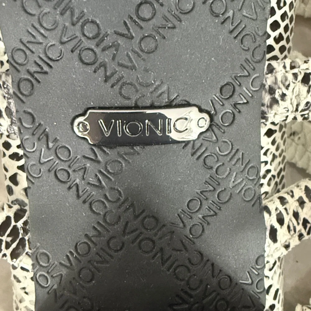 Vionic NWOT Sami snakeskin block heel sandals 8.5